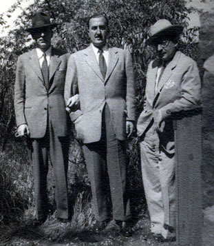 En los años '50, Hernán Santa Cruz entre Eduardo Frei y Salvador Allende